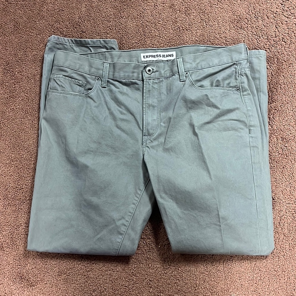 Men’s size 38/32 Express pants